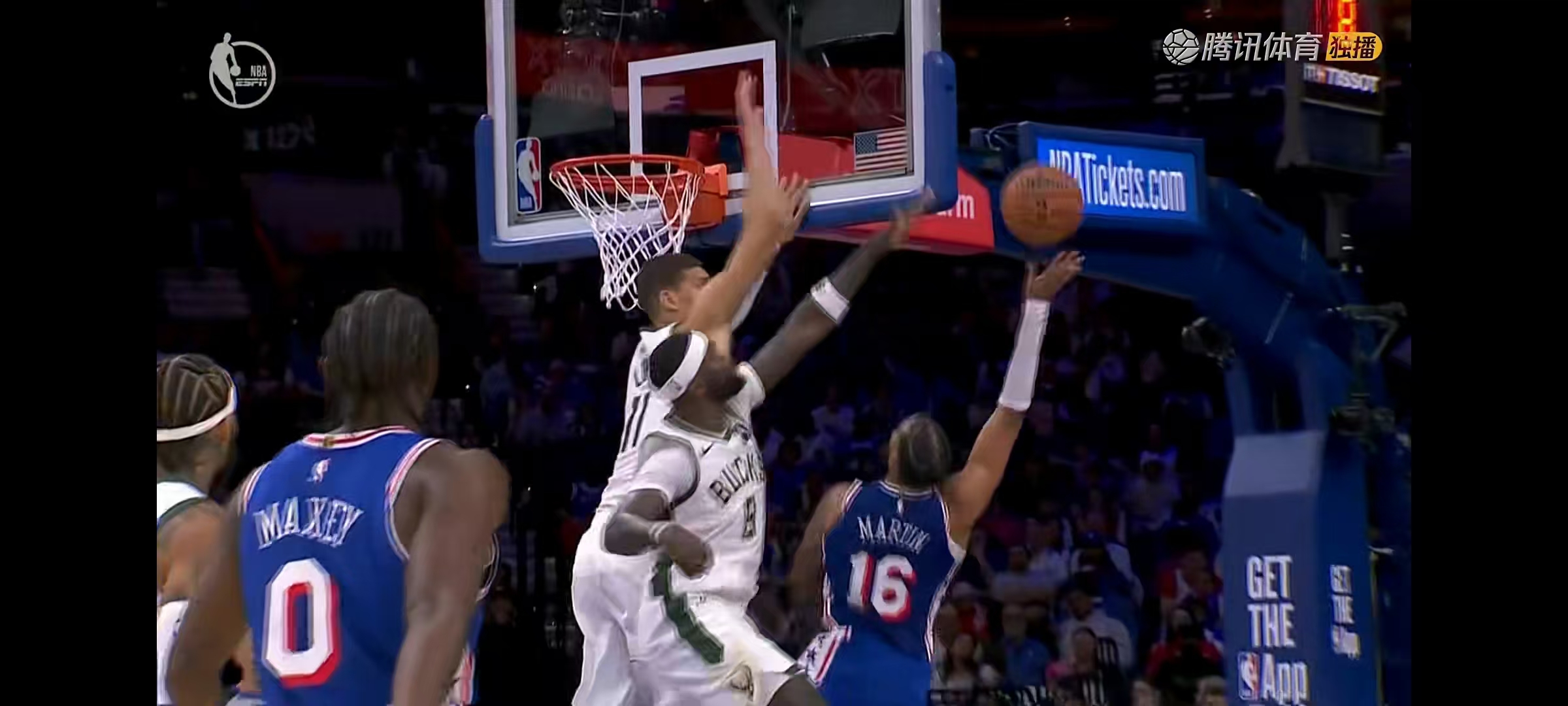 雄鹿再度轻取对手,战绩稳步提升 雄鹿再度轻取对手,战绩稳步提升