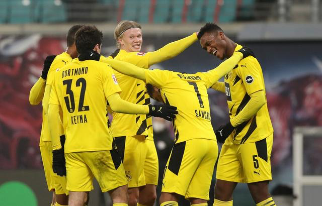 关于随着伤愈归来，巨星重回球场助队取胜的信息