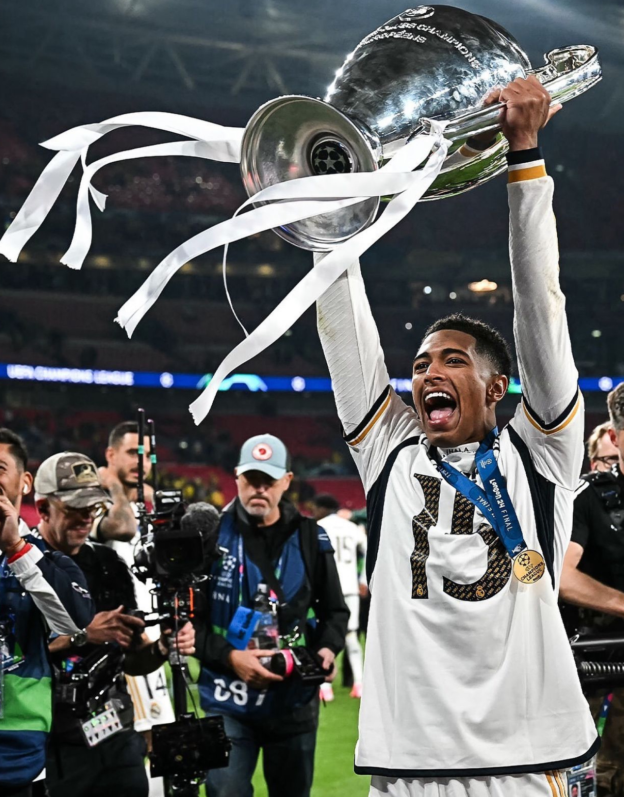 关于贝灵厄姆目标明确，冲刺英超冠军绝不懈怠的信息