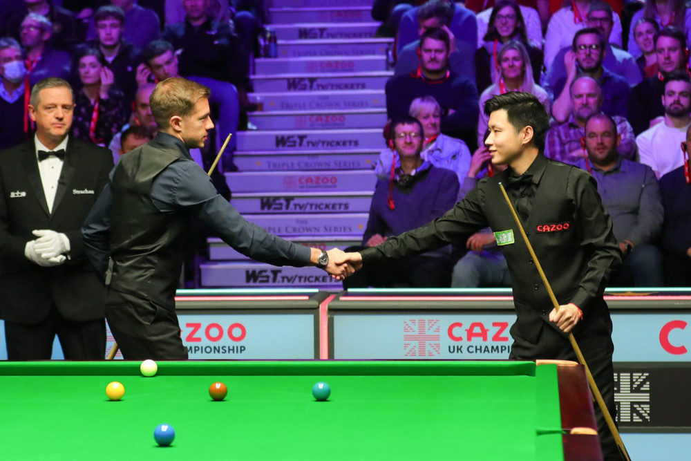 包含英格兰力克瑞典晋级，波兰遗憾出局的词条