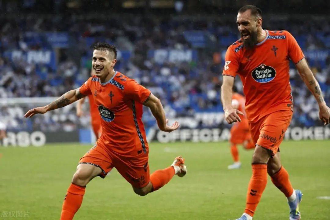 爱游戏亚洲官网-阿贾克斯大杀四方！荷甲球队逆袭成功！