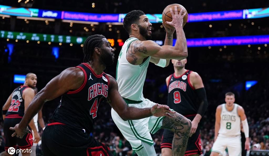 关于公牛胜马刺：拉文关键时刻连续得分锁定胜局的信息