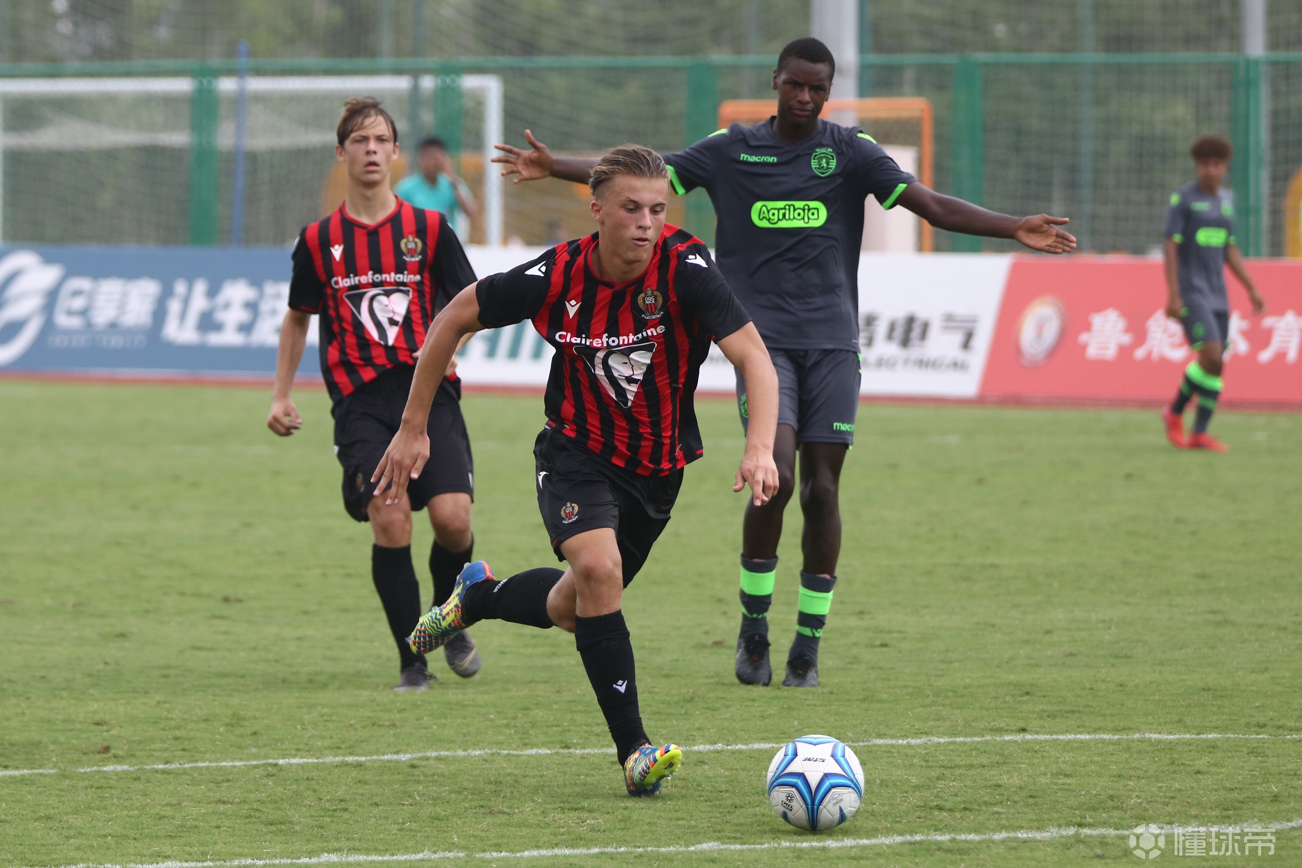 爱游戏网页版入口-关于尼斯主场战平，晋级淘汰赛形势严峻的信息