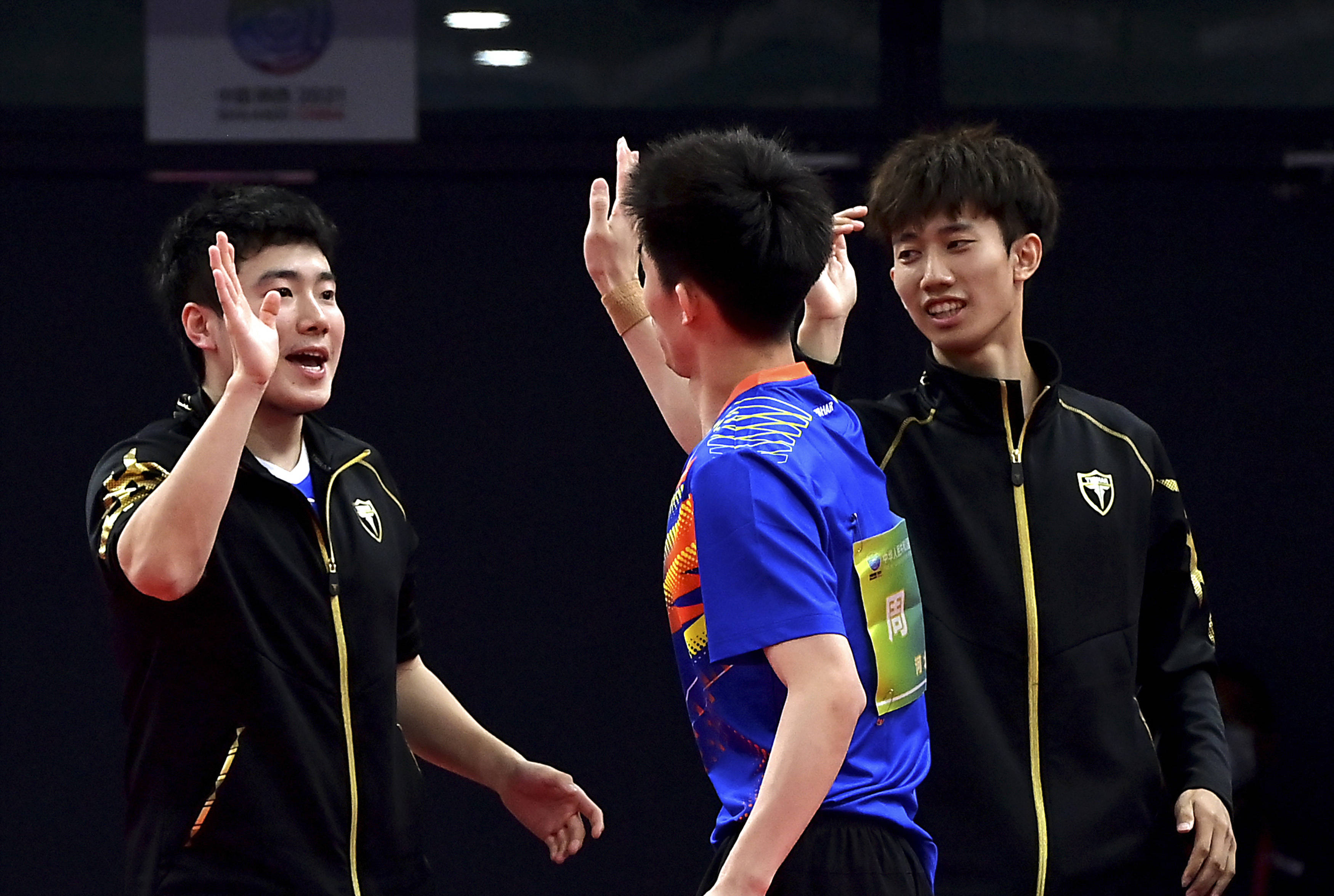 爱游戏app下载-河北队联赛中获得胜利，迈入巅峰