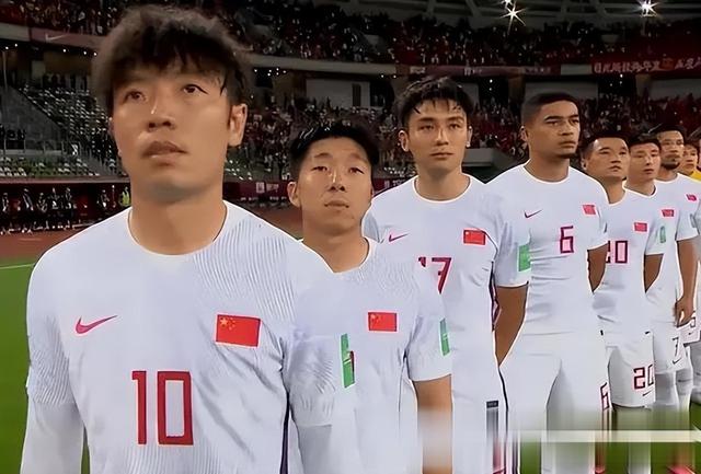 关于足球赛场上的风云变幻，谁能称霸巅峰？的信息