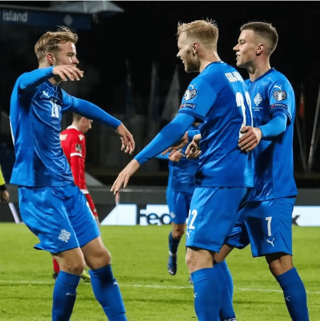 包含斯洛文尼亚对决冰岛：胜者笑到最后的词条