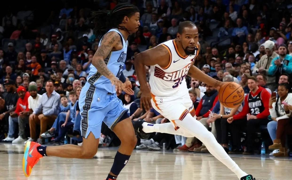 战术调整带来意想不到的效果，球队取得胜利