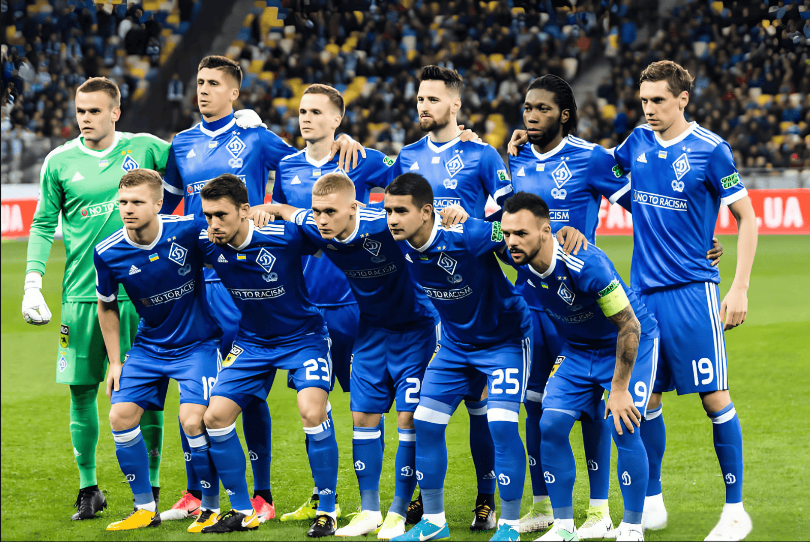 足球联赛的各支球队实力均衡，让比赛更加激烈