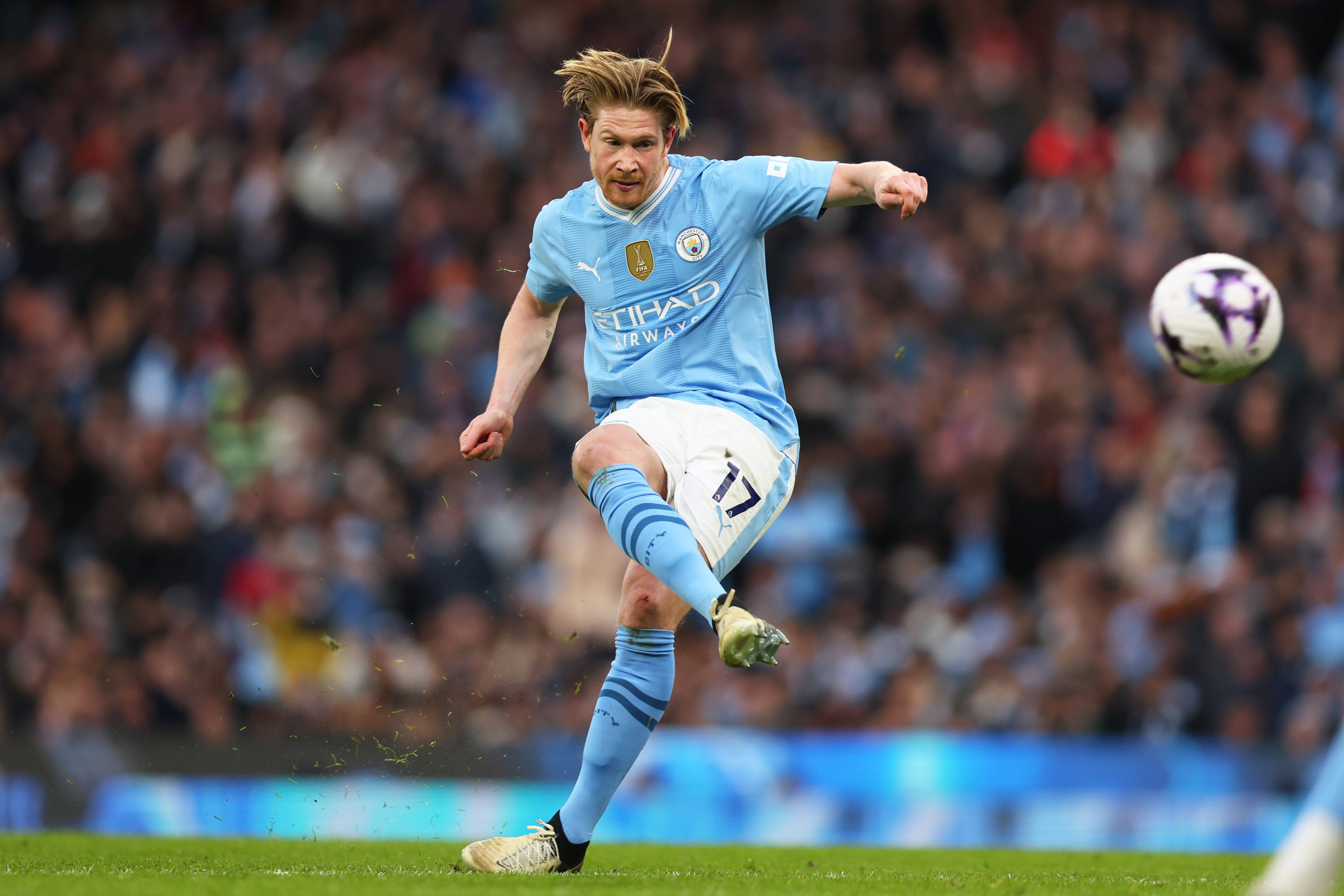 关于曼联客场惨遭曼城逆转，积分榜境地动荡的信息