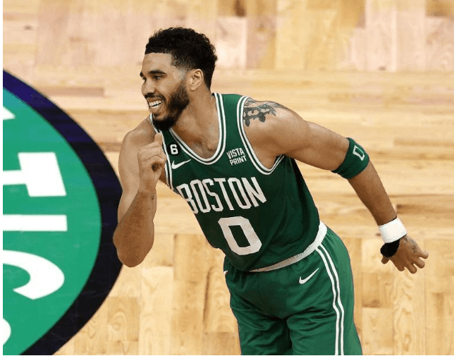 爱游戏中国官网-桑德兰取得关键胜利，保持保级希望