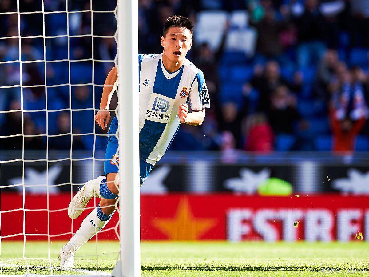 拉齐奥防线稳固，成功守住球门