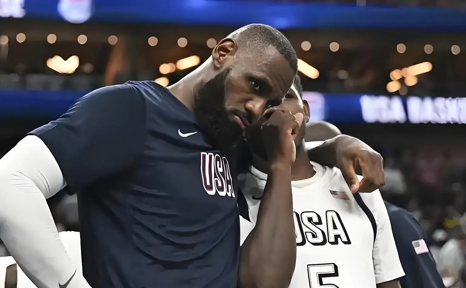 爱游戏官网入口-骑士首赢冠军队伍，詹姆斯灰熊团结一心