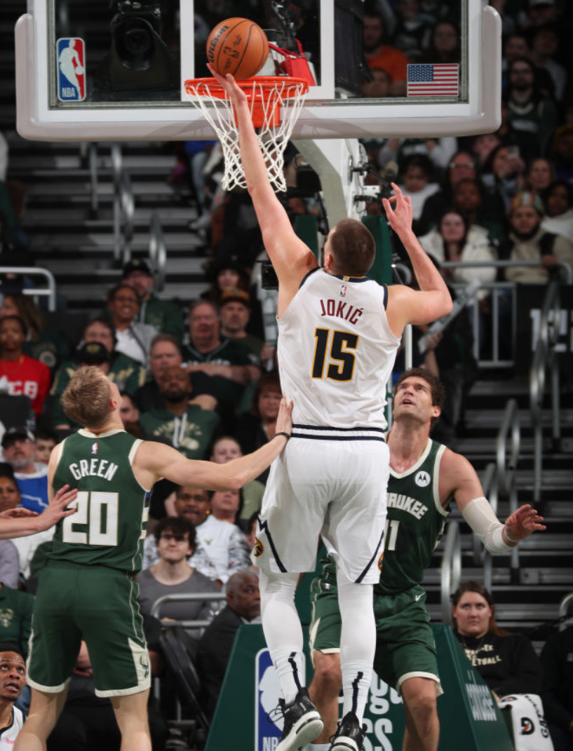 爱游戏登录入口-雄鹿击败老鹰，猛龙战胜开拓者的简单介绍