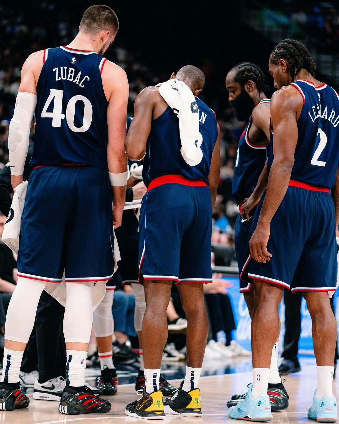 勇士惊险击败快船，维金斯命中绝杀的简单介绍