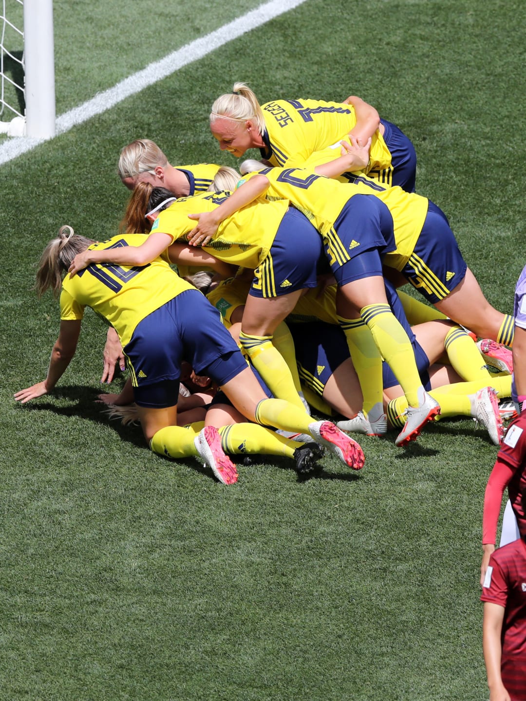 爱游戏官网-关于科特迪瓦球队势如破竹，晋级下一轮比赛的信息