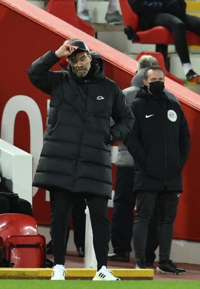 包含球队战绩缘何一落千丈，主教练绝对不能放过此危机！的词条