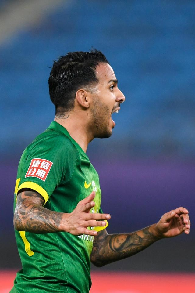 爱游戏在线登录-关于伊朗劲旅力挫对手，锁定淘汰赛资格的信息