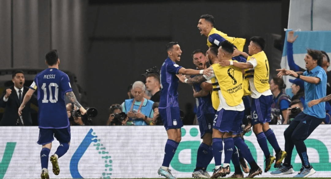 关于伊朗劲旅力挫对手，锁定淘汰赛资格的信息