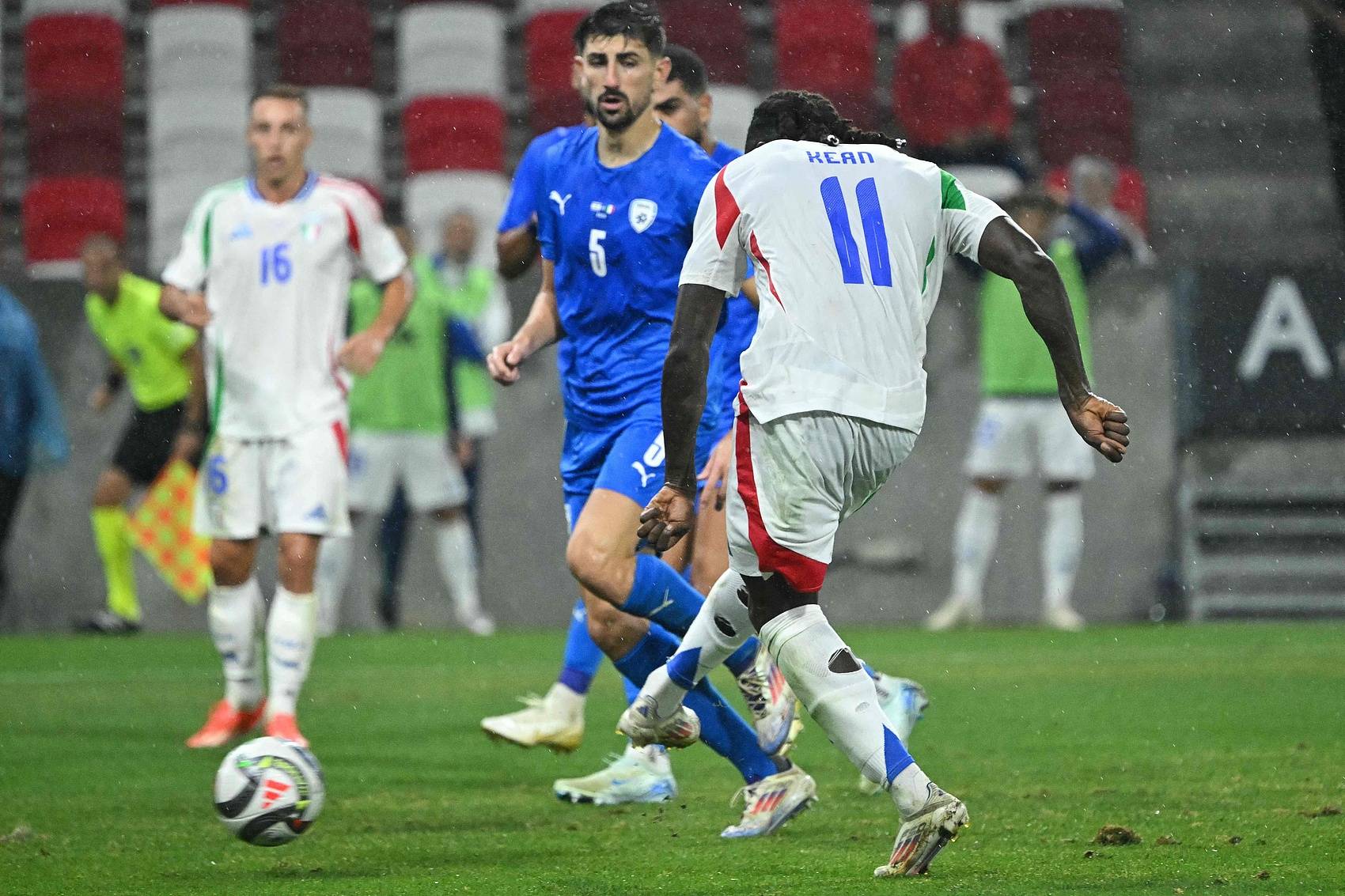 爱游戏入口-包含罗马队客场取胜，掀起联赛反弹的词条