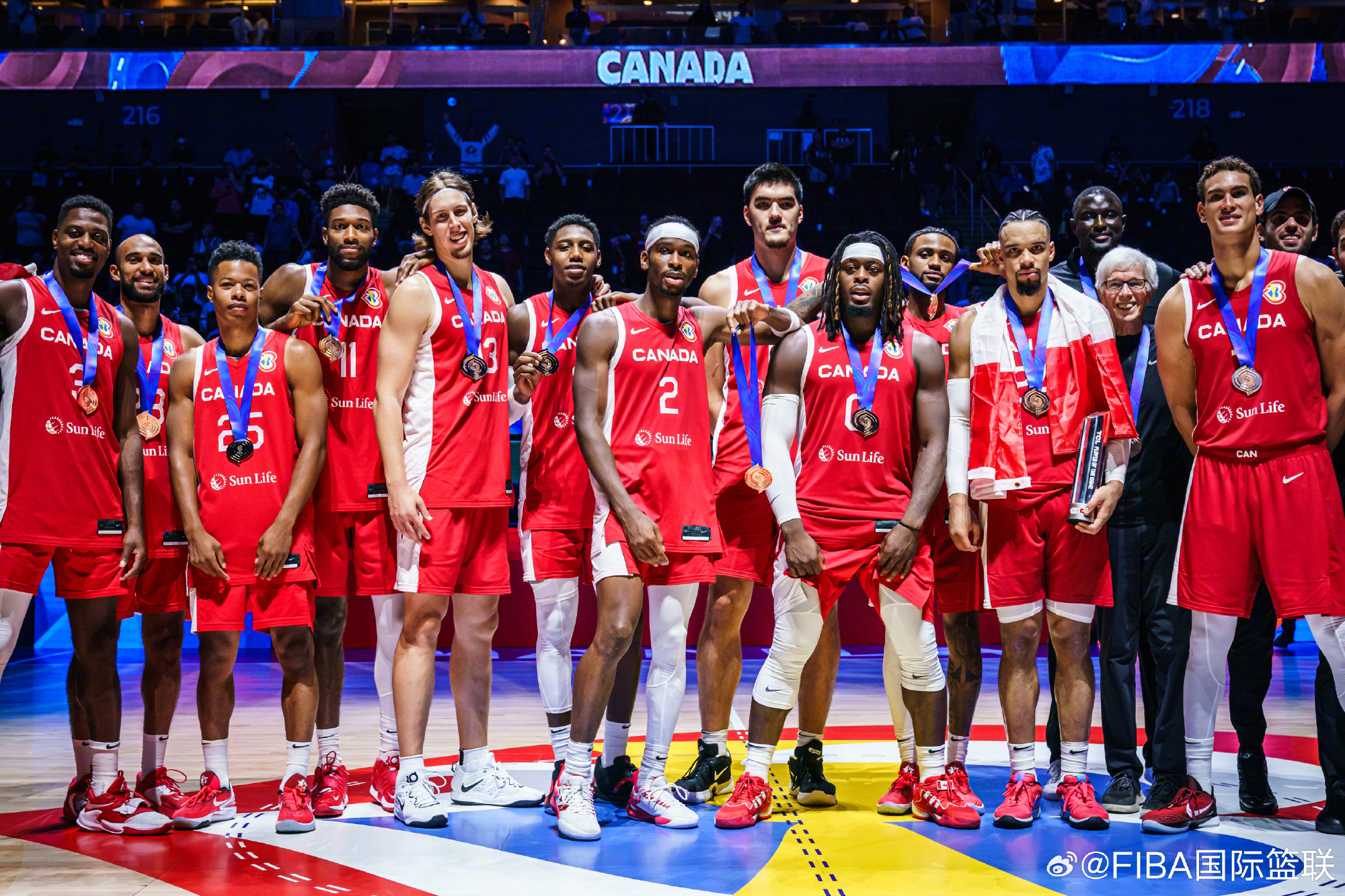 世界篮球巨星集结进行表演赛 世界篮球巨星集结进行表演赛