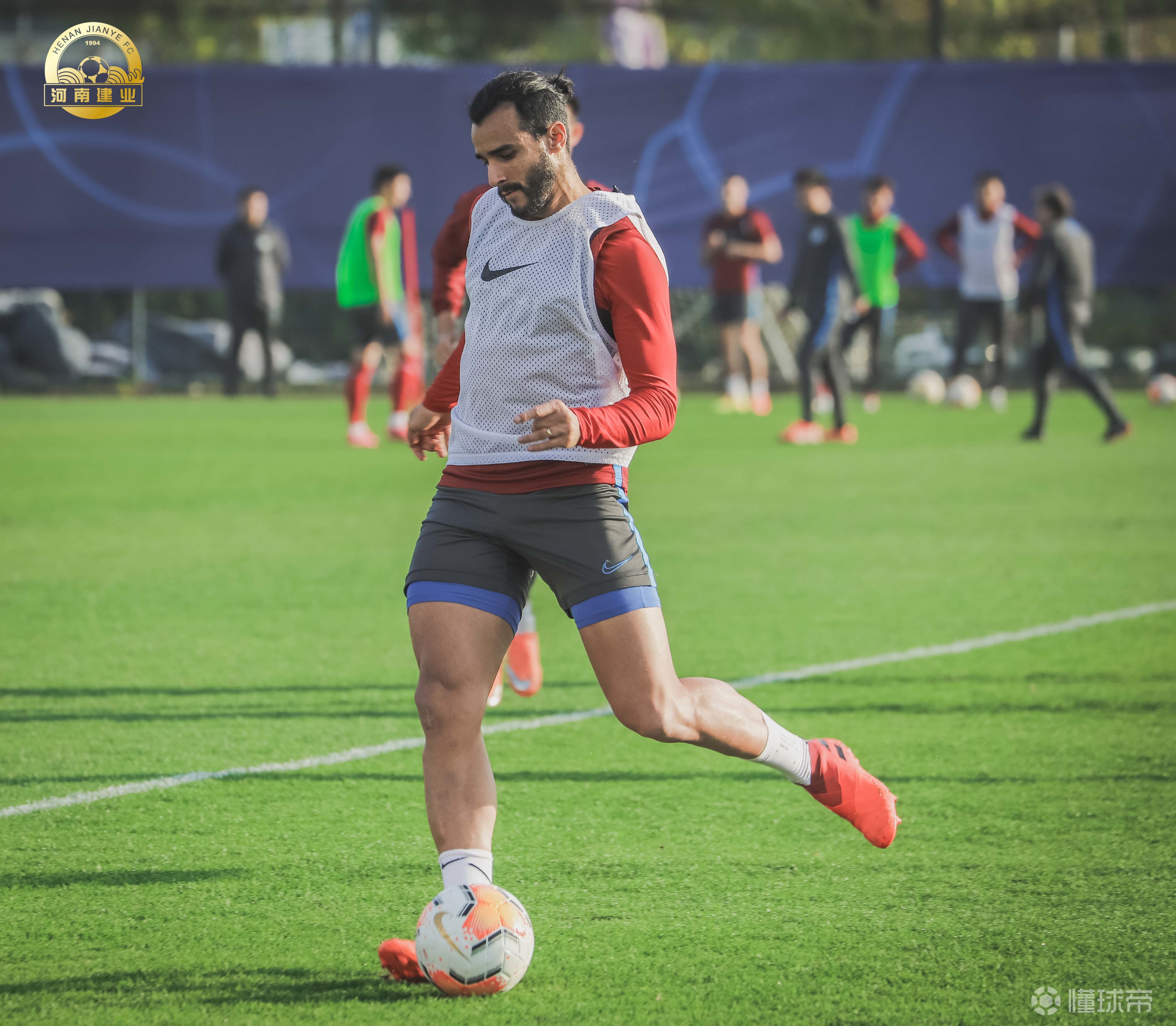 爱游戏体育官网-里尔俱乐部新赛季训练计划公布，备战全力的简单介绍